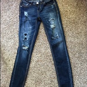 BRAND NEW RIPPED DENIM SKINNY JEANS